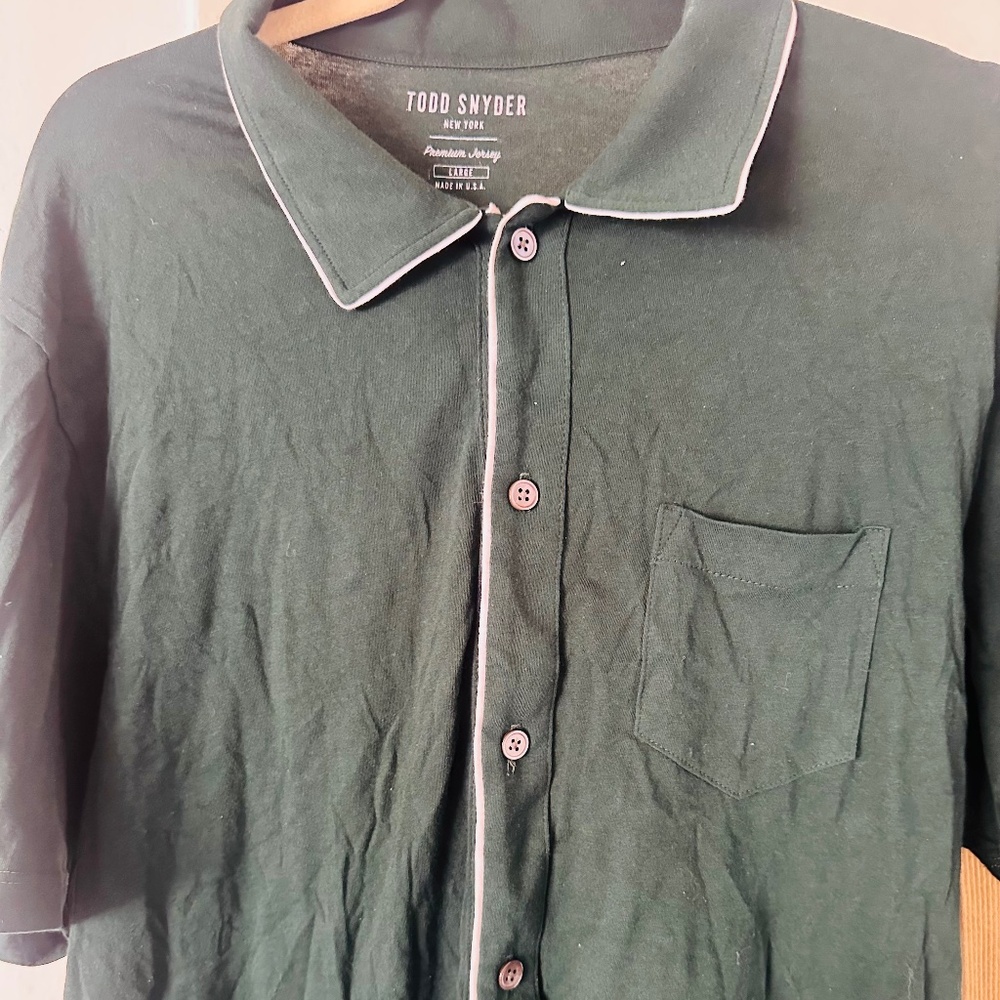 Todd Snyder green shirt